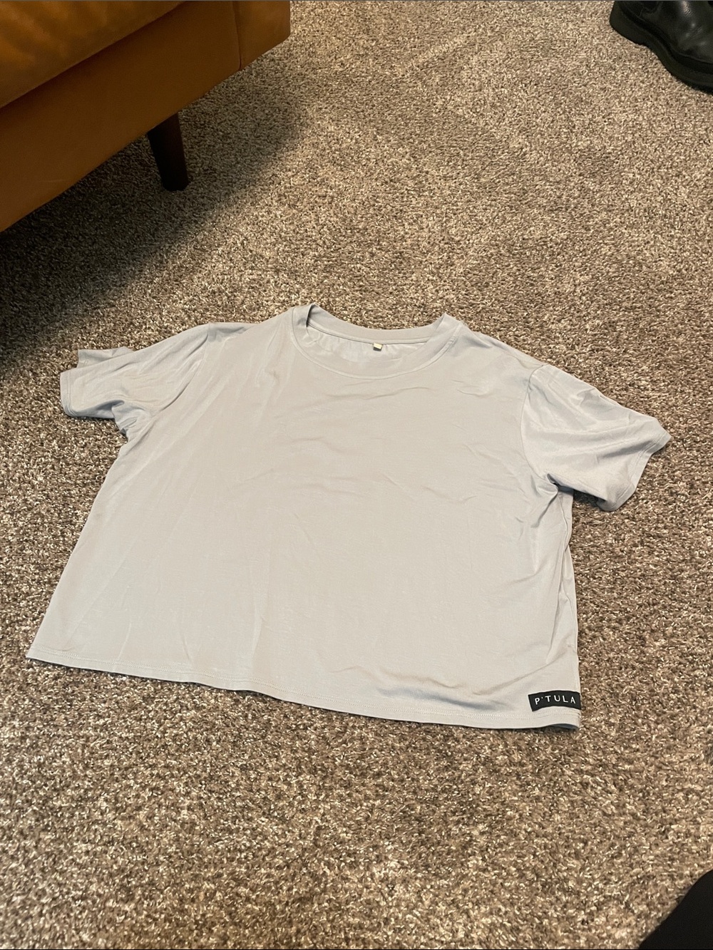 Ptula gray cropped workout shirt